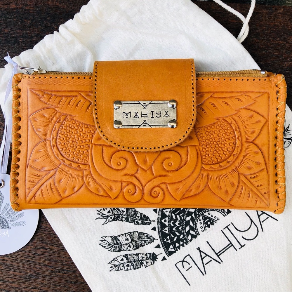 ✨MAHIYA WANDERLUST TOOLED LEATHER WALLET✨N…